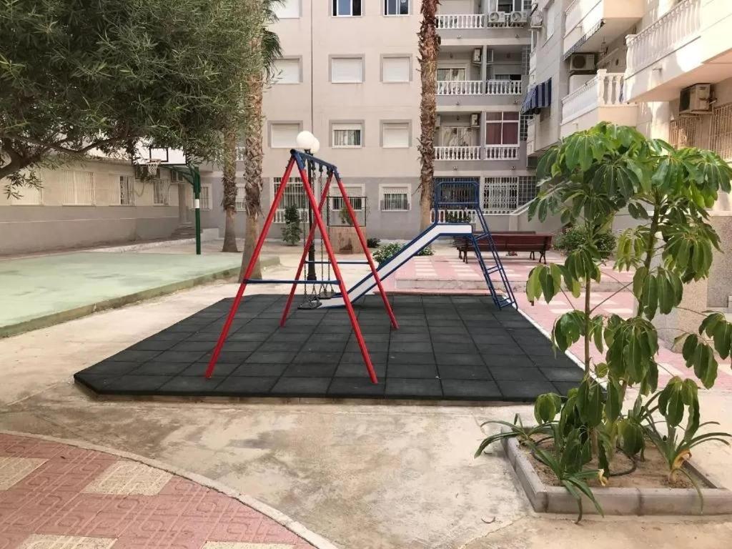 Mila Sloneczny Apartament W Torrevieja Centrum 외부 사진